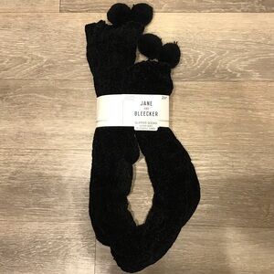 Jane and Bleecker Black Fuzzy Slipper Socks